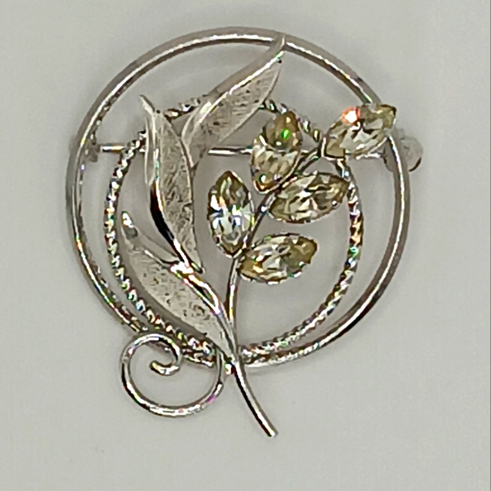 A&Z Sterling Silver Vintage Rhinestone Flower Leaf Circle Brooch Pin